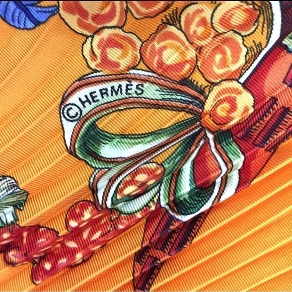 HERMES chapeau Carre 90 Multicolor Silk - Picture 8 of 17